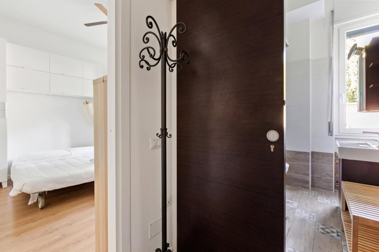 Milano Famagosta Cosy Studio Exterior photo
