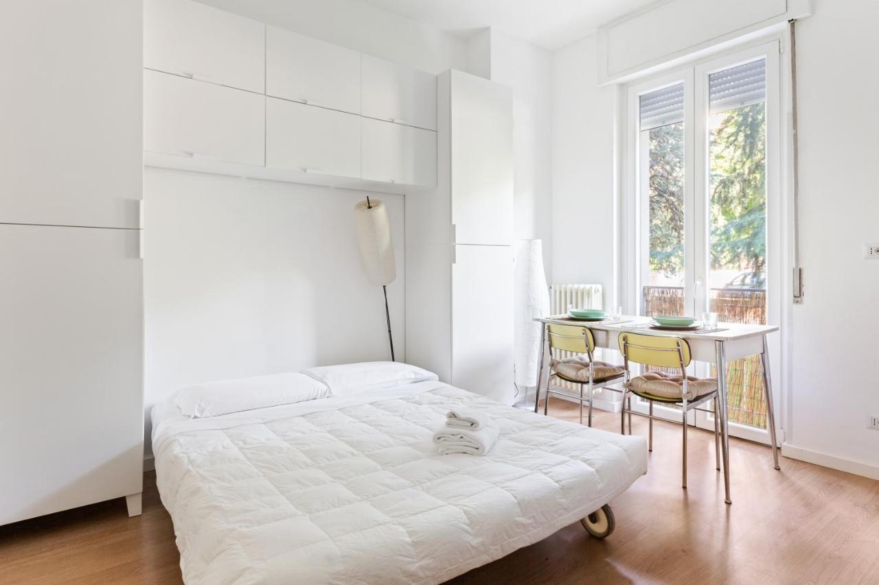 Milano Famagosta Cosy Studio Exterior photo